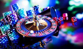 Filipino player at a live roulette table on phlwin mobile platform